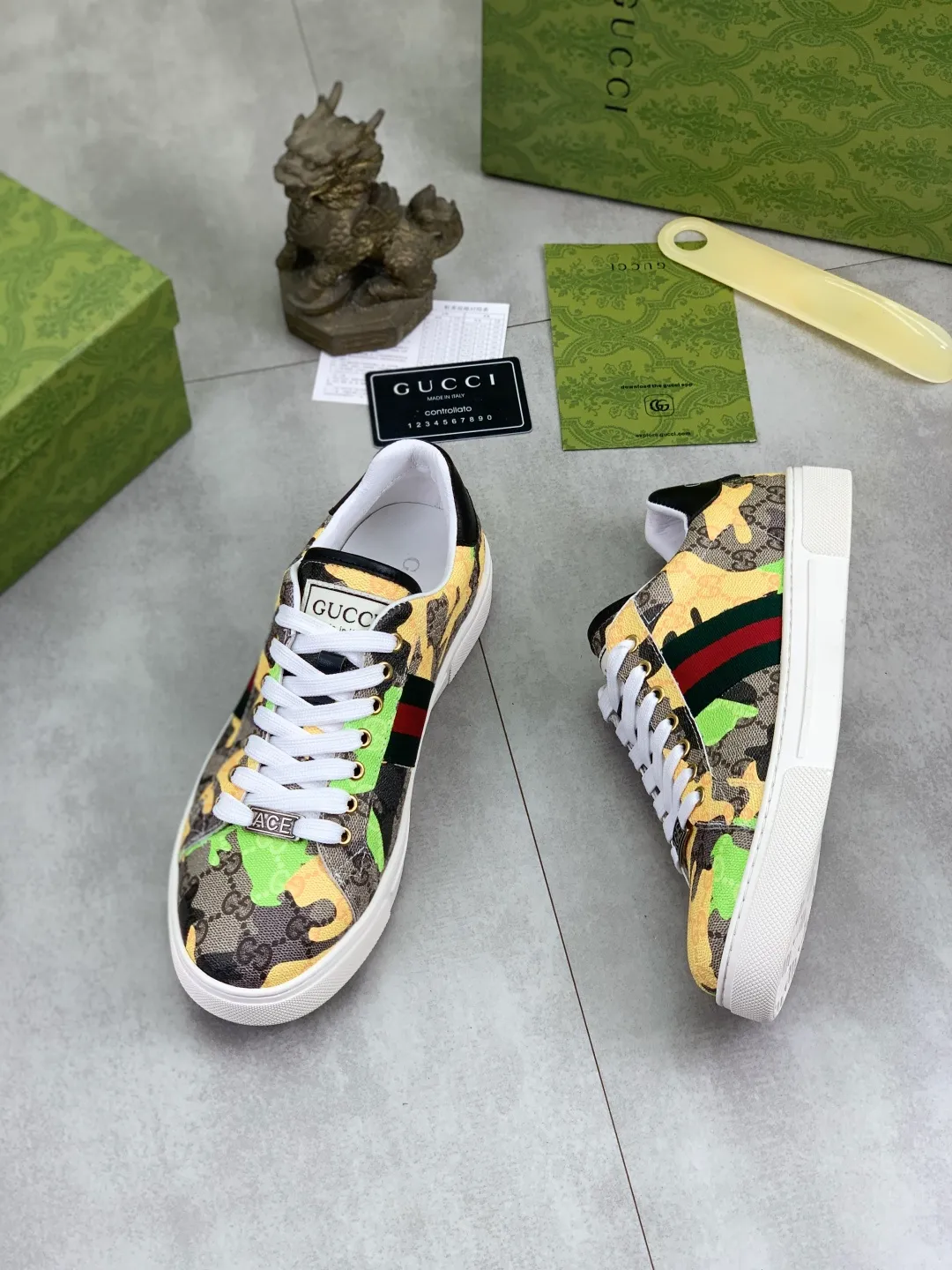 Men's Men's Shoes P420 💰[New Style] 🆘 The latest model from Gucci's official website🎁Classic casual and fashionable men's shoes👟Hot style💥Simple and elegant style, exclusive for trendy men. Unique latest brand elements from the official website👑Gucci original decoration, fashionable and generous, made of original soft calfskin fabric➕Comfortable soft sheepskin lining ✅The official website specifies wear-resistant rubber outsole_full of elasticity, classic model taken in real life🎬Color: 2️⃣colors available😍Number: 38-44